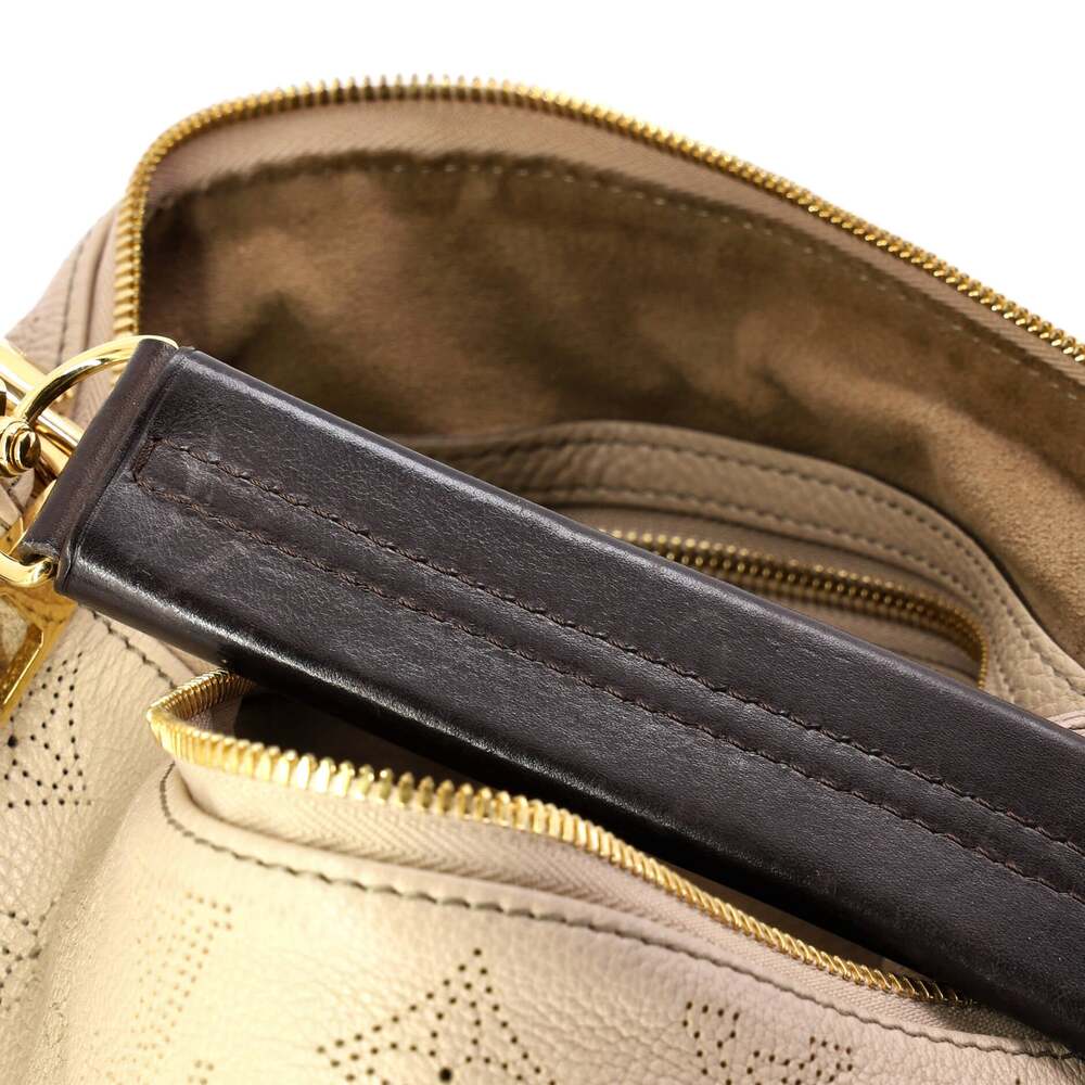 Louis Vuitton Selene Handbag Mahina #243399L16B - Picture 8 of 9